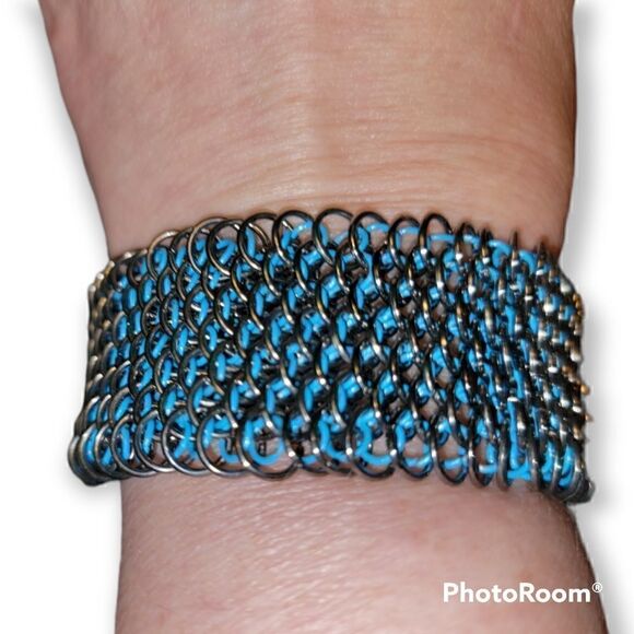 Dragon Scale Chainmail Bracelet (B97) - Picture 2 of 6